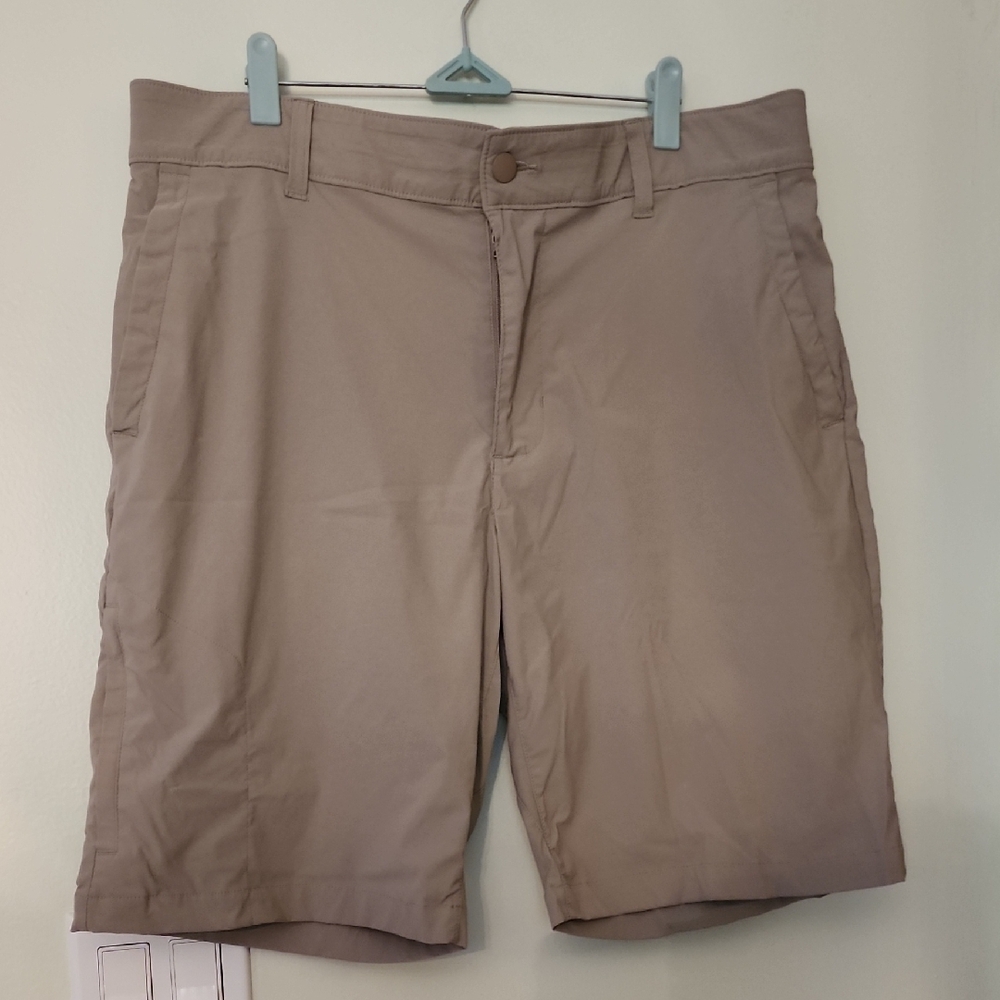NWOT George Men's Beige Shorts Zipper Pockets 🛍